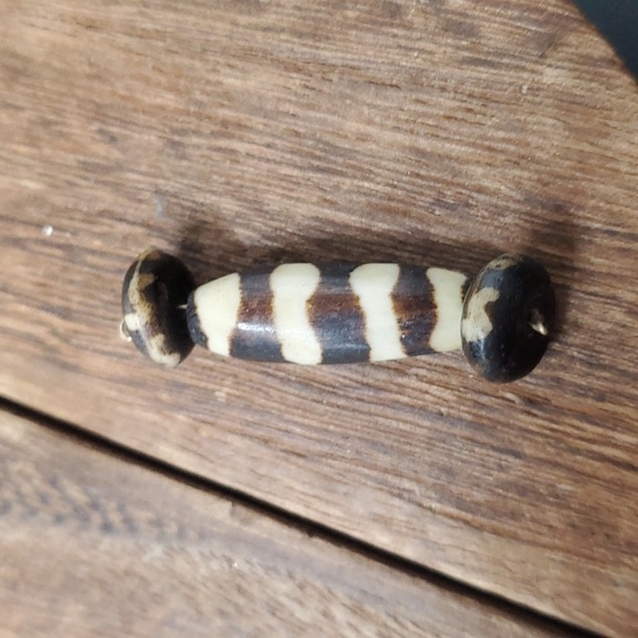 P121 - Picture 1 of 2